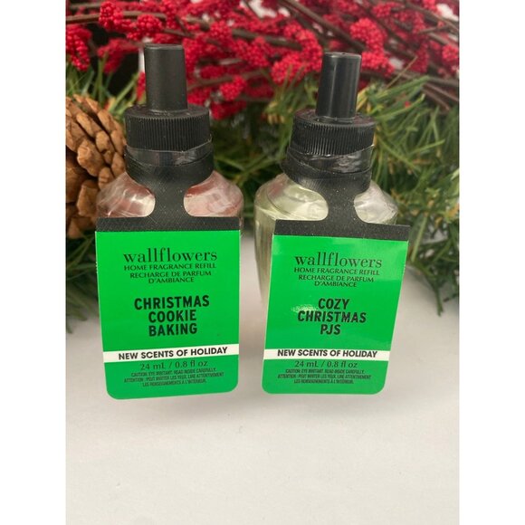 Bath & Body Works Christmas Holiday Winter Wallflowers-2 - Picture 1 of 5